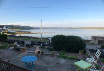 Old Police House allows 18 year olds to book a room