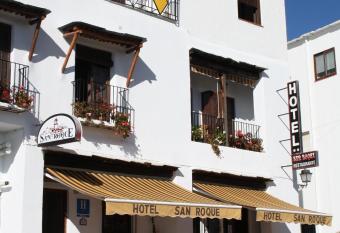 Hotel Rural San Roque has Smoking/Balcony rooms