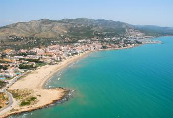 Apartamentos Sant Jaume Casa Azahar allows 18 year olds to book a room