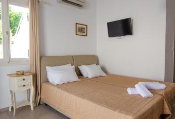 Marias Rooms allows 18 year olds to book a room