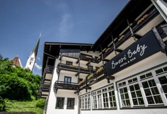 Hotel Bussi Baby has Balcony rooms