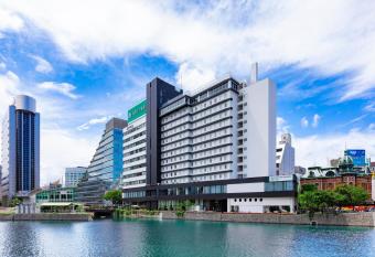 Nishitetsu Inn Fukuoka has Smoking rooms