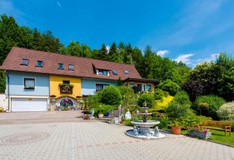 1a Hotel Steiner has Balcony rooms