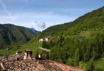 Locanda Genzianella has Balcony rooms
