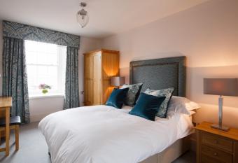 Cardigan Castle allows 18 year olds to book a room