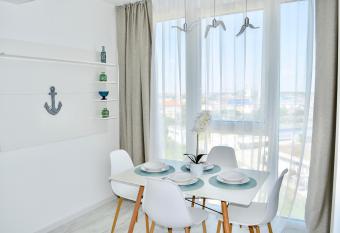 Mediterranean Style Apartment allows 18 year olds to book a room