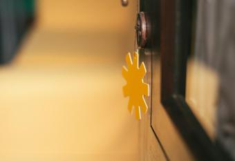 Hotel San Roque allows 18 year olds to book a room