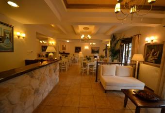 Hotel Agelis allows 18 year olds to book a room