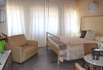 Hotel Quadrifoglio has Balcony rooms