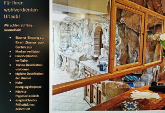 Pension Haus Sanz has Balcony rooms