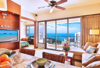 Luxury Penthouse with Panoramic Ocean Views | 1 Block to Beach | Free Parking & WIFI has Balcony rooms