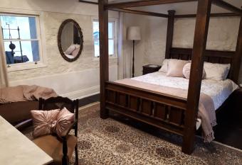 Tanilba House allows 18 year olds to book a room