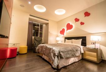 Eusta Motel allows 18 year olds to book a room