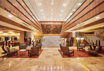 Patra Semarang Hotel & Convention has Balcony rooms