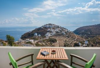 Agnanti has Balcony rooms