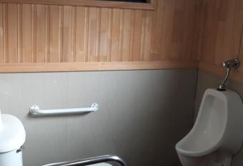 Complejo Turistico los Alamos has rooms with a private hot tub