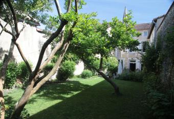 Le Magnolia has Balcony rooms