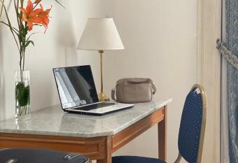 Astoria Hotel has Balcony rooms