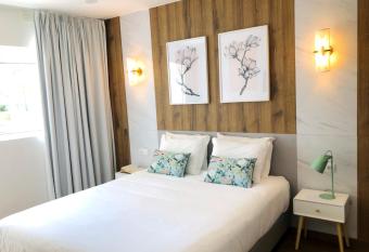 Hotel Rural Solar das Arcadas allows 18 year olds to book a room