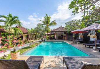 Hotel Melamun has Balcony rooms