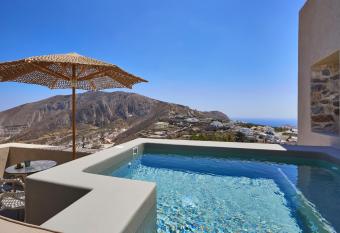 Aeon Suites - Adults Only allows 18 year olds to book a room