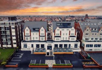 Offshore - The Inn Collection Group allows 18 year olds to book a room