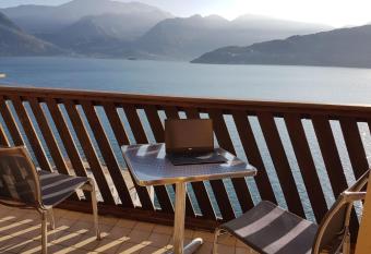 Via Ognoli, 4 Appartamento has Balcony rooms