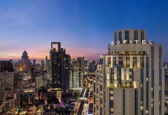 Sofitel Bangkok Sukhumvit has rooms with a private hot tub