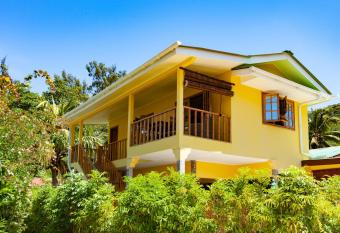 Dream Holiday Self Catering allows 18 year olds to book a room