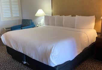 Morro Shores Inn And Suites has Balcony rooms