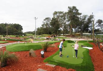Novotel Vines Resort Swan Valley has Balcony rooms