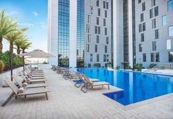 Hampton By Hilton Dubai Airport has Balcony rooms