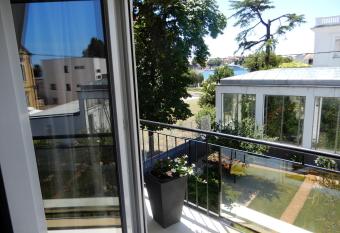 Apartman Nia allows 18 year olds to book a room