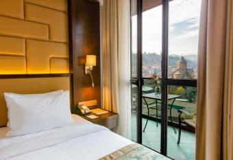 KMM Hotel allows 18 year olds to book a room