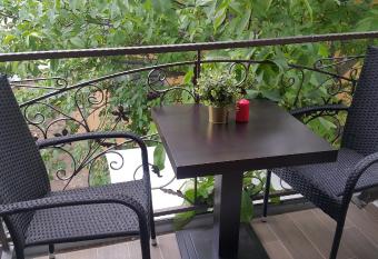 Emma Apartments has Balcony rooms