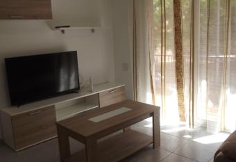 Apartamentos Atlas Terrassa III allows 18 year olds to book a room