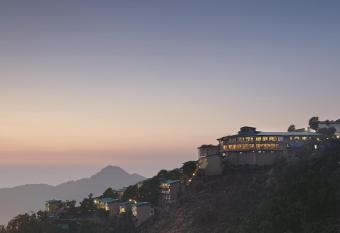 Sterling Mussoorie has Balcony rooms