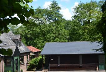 Arrowwood Self Catering (Wagtail and Nuthatch) allows 18 year olds to book a room