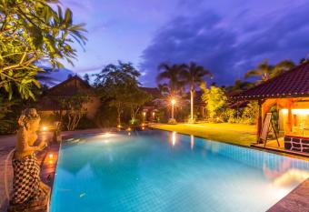 Kubuku Eco Dive Lodge and Yoga has Balcony rooms