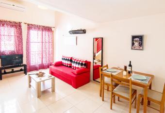 Mat Old Town Apartments A allows 18 year olds to book a room