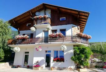 Al Salgiar has Balcony rooms