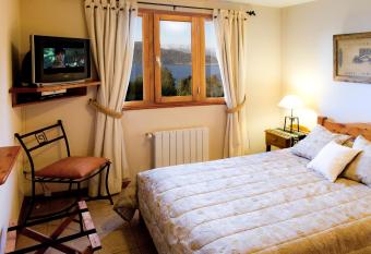 Bungalows Buena Vista allows 18 year olds to book a room