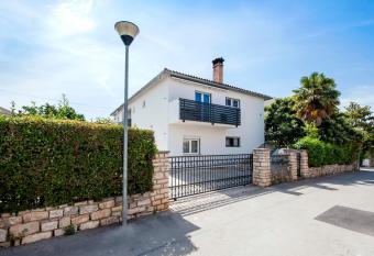 Apartment and Studio Tereza has Balcony rooms