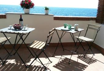 A casa di Edo has Balcony rooms