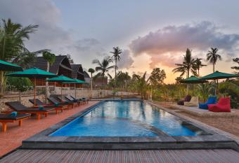 Mamaras Guest House has Balcony rooms
