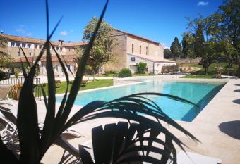 L h  tel du Couvent has Balcony rooms