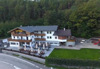 B&B Hotel Sonneck has Balcony rooms