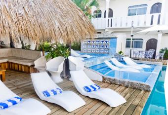 Bungalows Zicatela allows 18 year olds to book a room