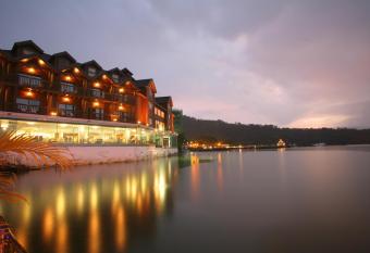 The Richforest Hotel- Sun Moon Lake allows 18 year olds to book a room