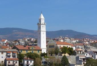 Studio has Balcony rooms